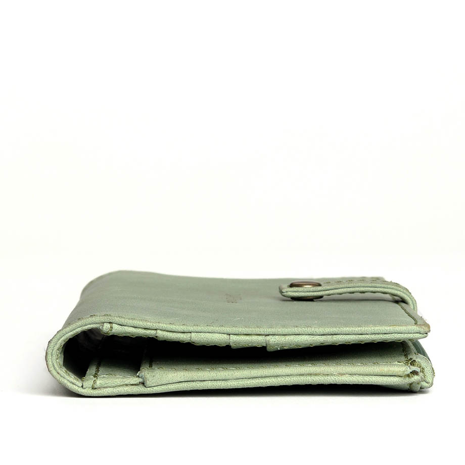 Large Slim Ladies Leather Wallet (17 card slots) | mint green